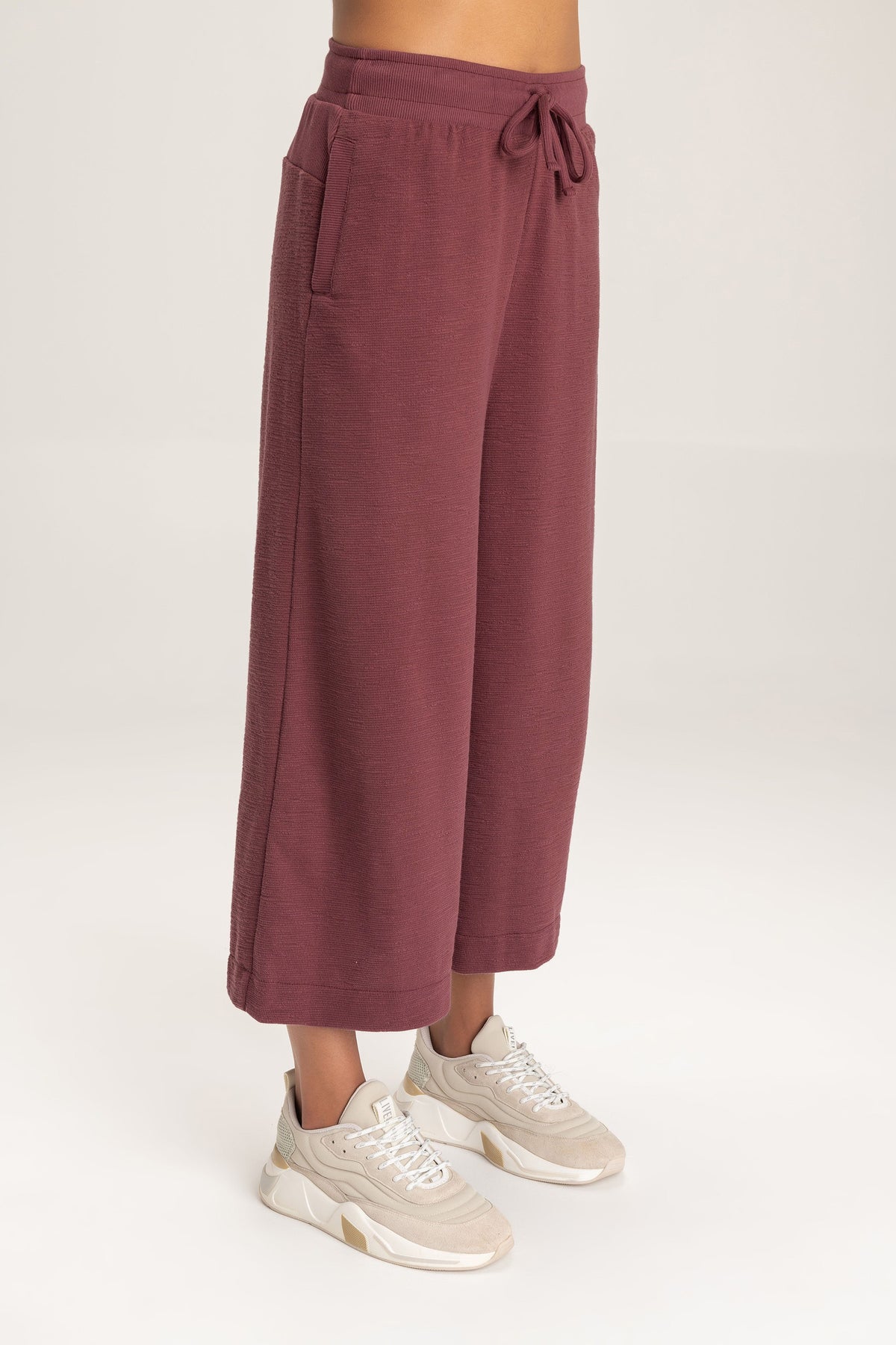 Pixie Cropped Pants